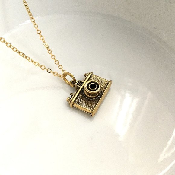 Miniature Camera Old Fashioned Old School Film Camera Photography Charm Necklace - Picture 5 of 10